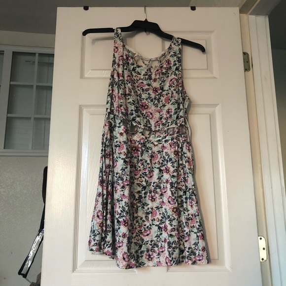 GREAT BUNDLE NEW BODYCON NEVER WORN DRESS - Picture 5 of 7